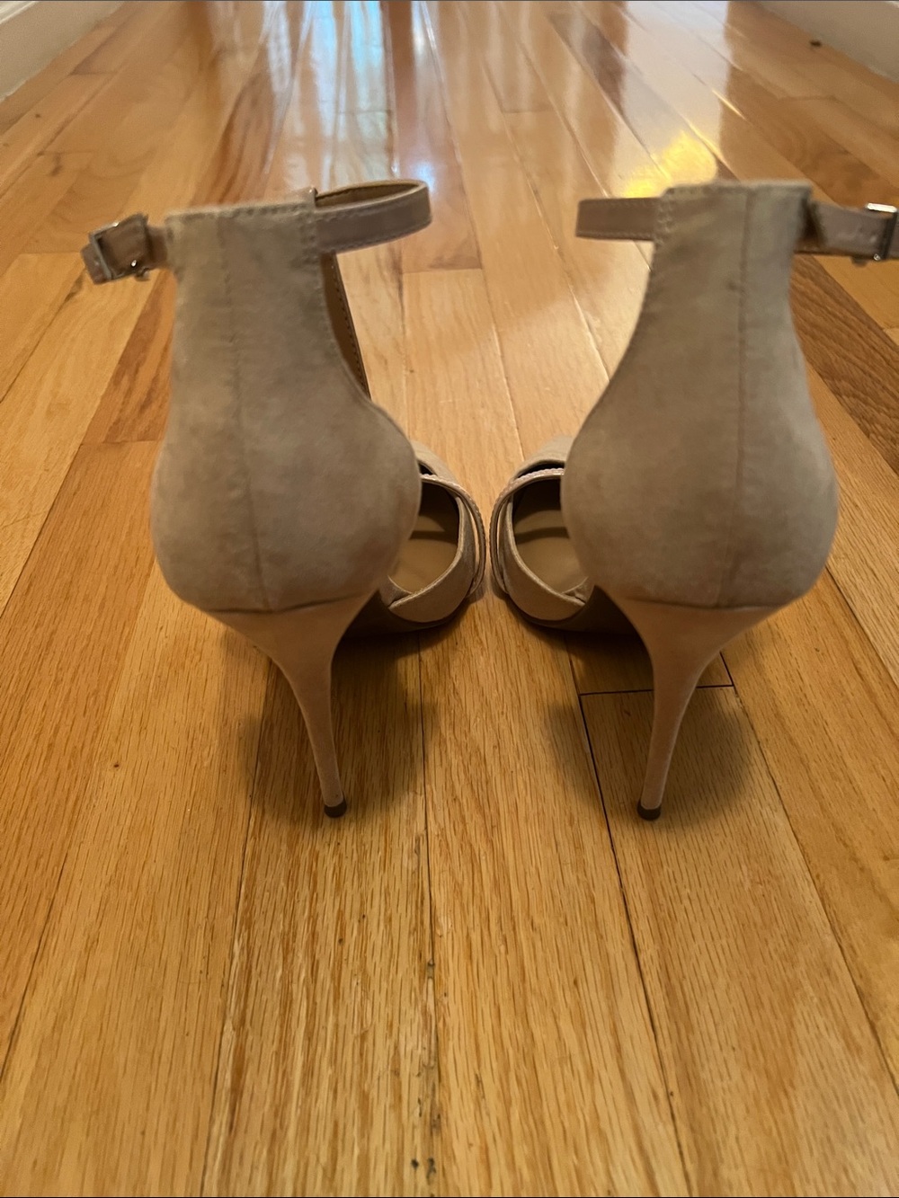 Jessica Simpson Beige T-Strap Pointed Toe Heels - Picture 5 of 5